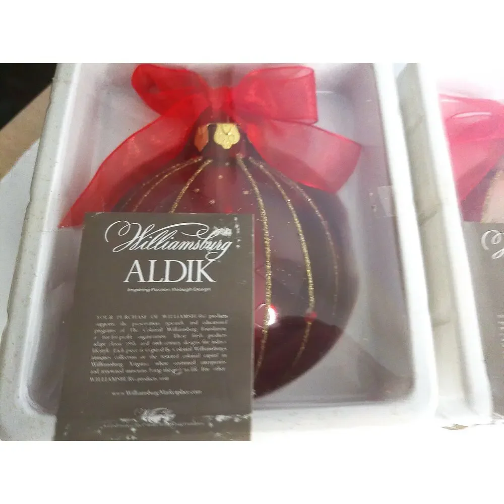 Vintage Williamsburg Aldik Glass Christmas Ornaments Set Of 2  New